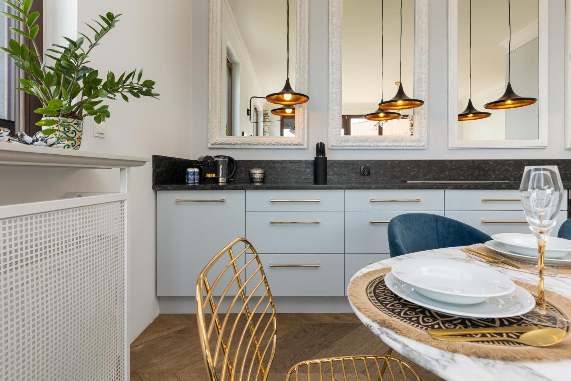 Royal Garden Apartment In Wilanow By Renters Prestige Warsaw Exterior photo